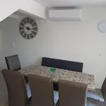 Kuca Za Odmor Dijana * トゥルパニ